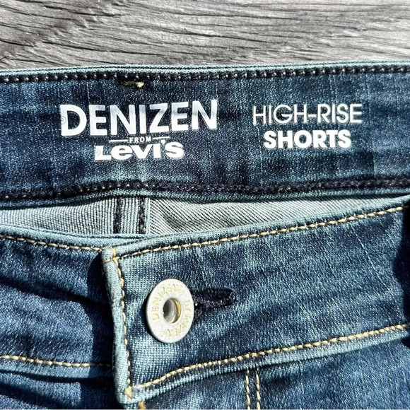 Denizen From Levi’s High Rise Shorts Sz 32 - Picture 2 of 4